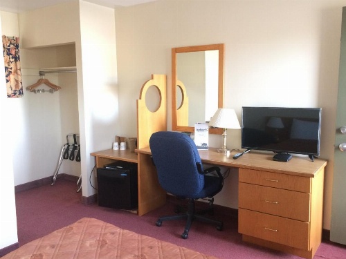 Trunk Road Motel image 19